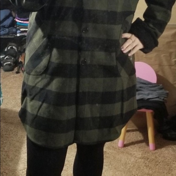 SOLD Coatagin - Picture 6 of 8